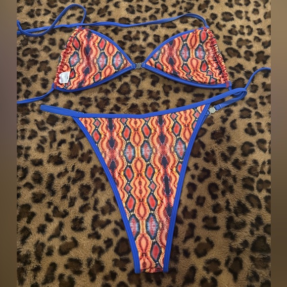 Strawberry Milk Mob Caprese bikini set - Picture 5 of 7